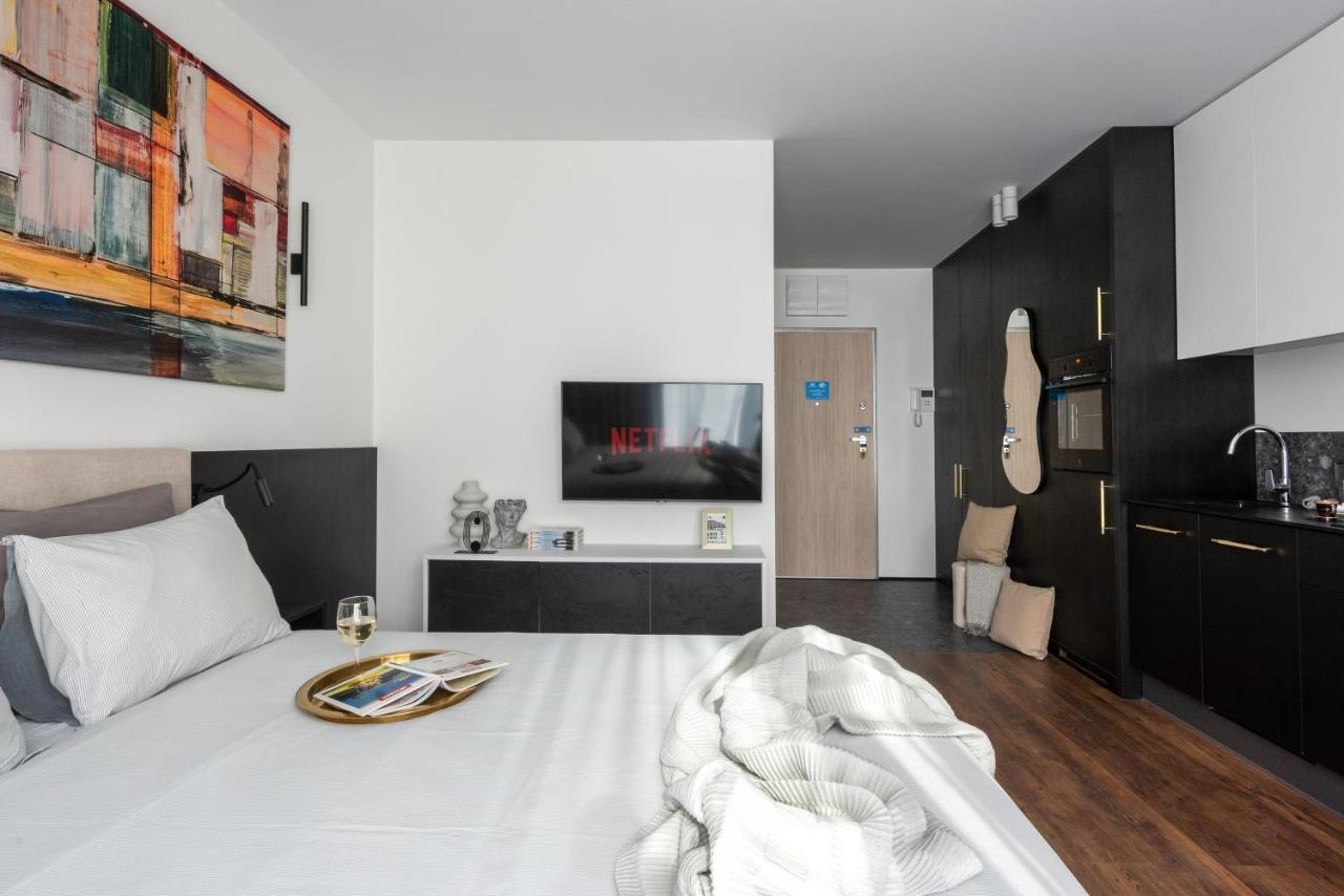 Apartamenty-Wroc Ksiecia Witolda By The River Wroclaw Exterior photo